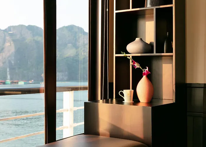 Milalux Cruises * Hạ Long